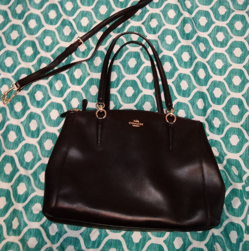 Authintic coach purse.